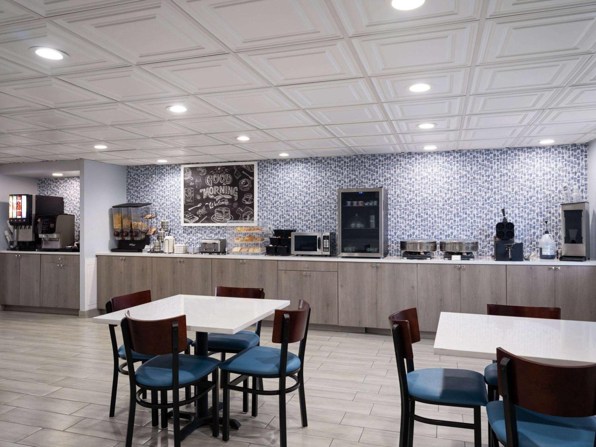Americinn By Wyndham Woodstock Il Екстер'єр фото