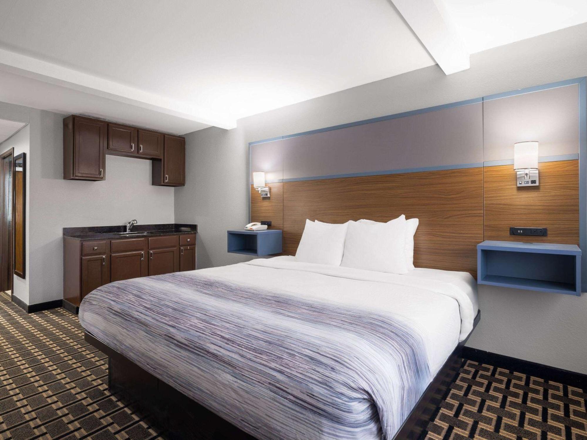 Americinn By Wyndham Woodstock Il Екстер'єр фото